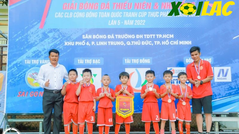 Trung tâm bóng đá Nam Việt